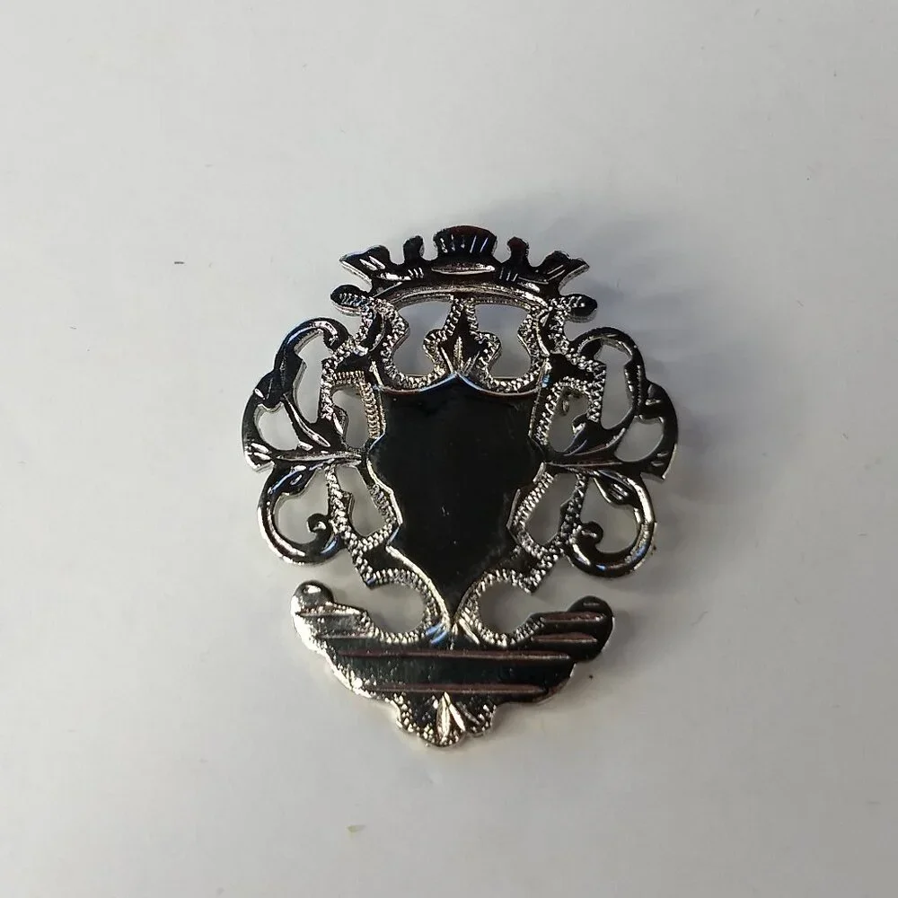 Ginnie Johansen Silver Tone Crest Pin Brooch Signed Preppy Regency Costume